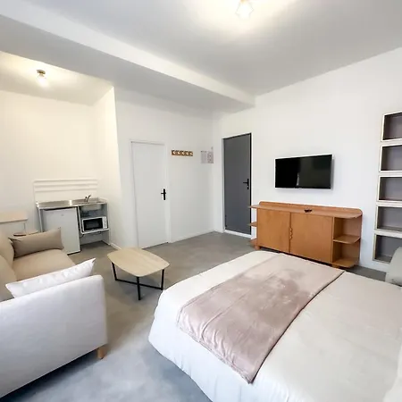 B3 Centre Disneyland Apartment